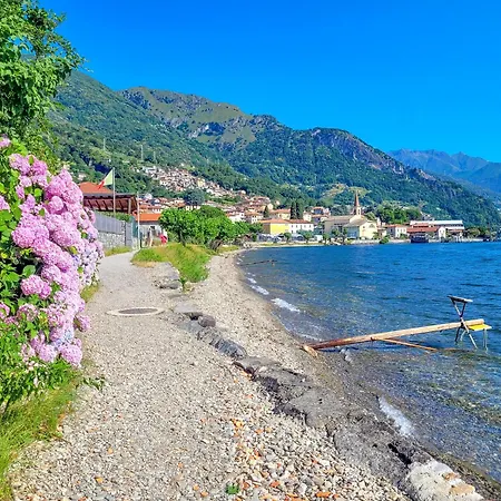 Riva Di Pianello Balkon-ferienwohnung Am דירה Pianello Del Lario
