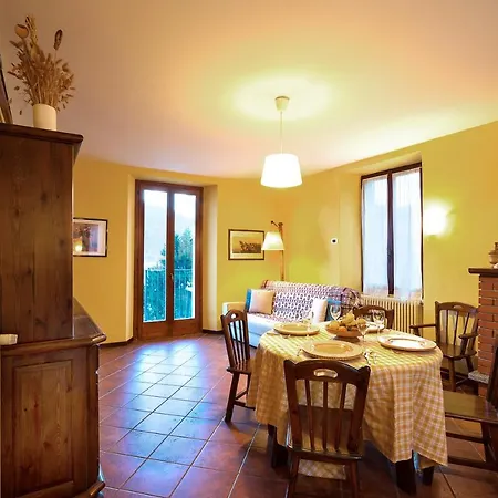 Riva Di Pianello Balkon-ferienwohnung Am * Pianello Del Lario
