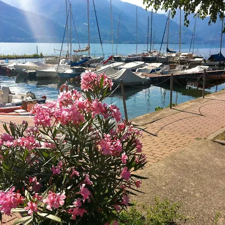 Riva Di Pianello Balkon-ferienwohnung Am