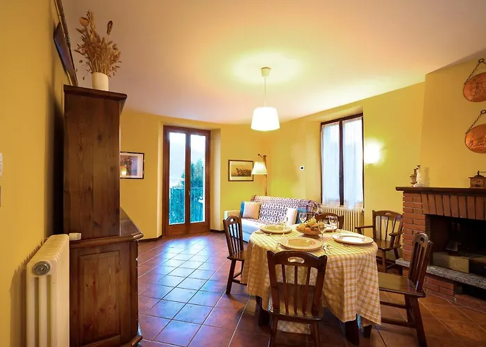 Riva Di Pianello Balkon-ferienwohnung Am * Pianello Del Lario