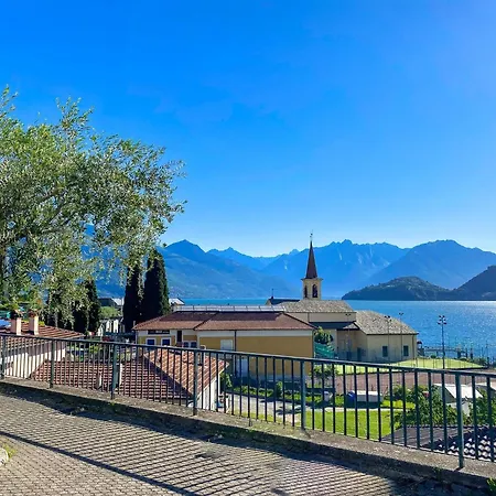 Riva Di Pianello Balkon-ferienwohnung Am